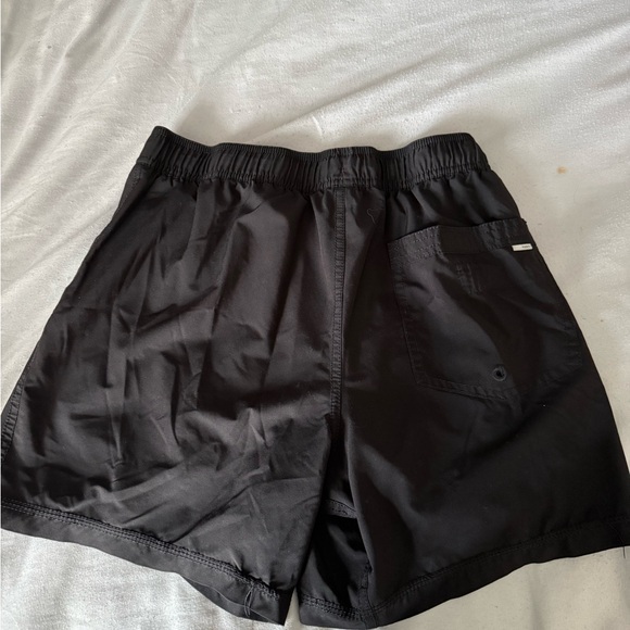 Vuori shorts men’s - Picture 2 of 5